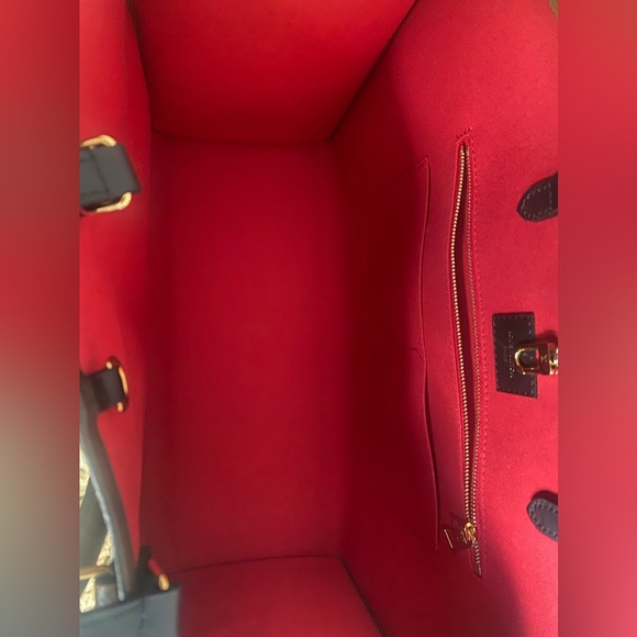 Louis Vuitton OnTheGo Tote GM - Picture 11 of 11